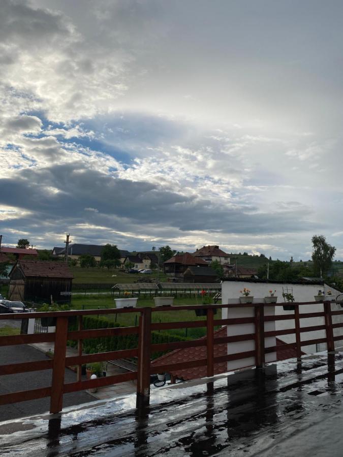 Casa Iuliana Hotel Gyergyóvárhegy Kültér fotó