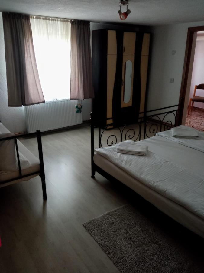 Casa Iuliana Hotel Gyergyóvárhegy Kültér fotó