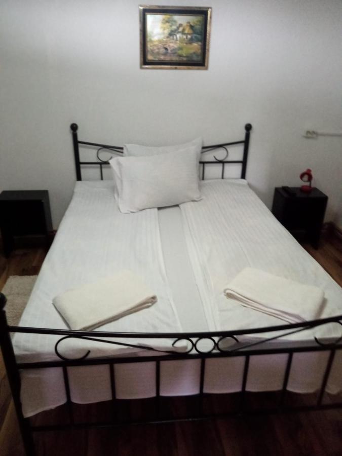 Casa Iuliana Hotel Gyergyóvárhegy Kültér fotó
